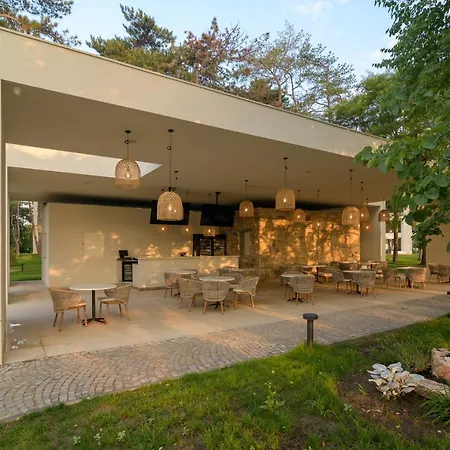 Отель Ensana Aquahouse