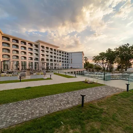 Ensana Aquahouse Хотел