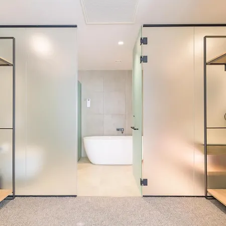 Ensana Aquahouse 5*