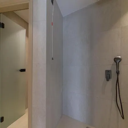 Ensana Aquahouse Отель