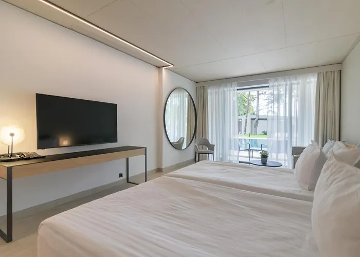 Ensana Aquahouse Hotel 5*